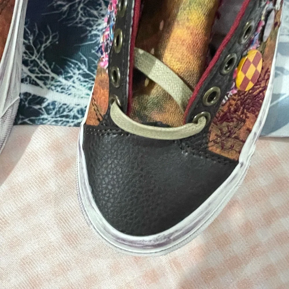 Vans Multicolor Low Top Sneakers with Black Toe - Picture 4 of 11
